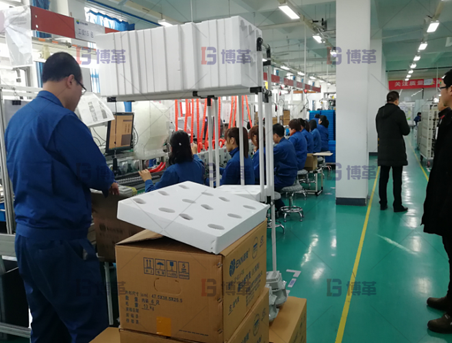 采用雙邊流水線，節約空間，電子組裝材料水蜘蛛配送。